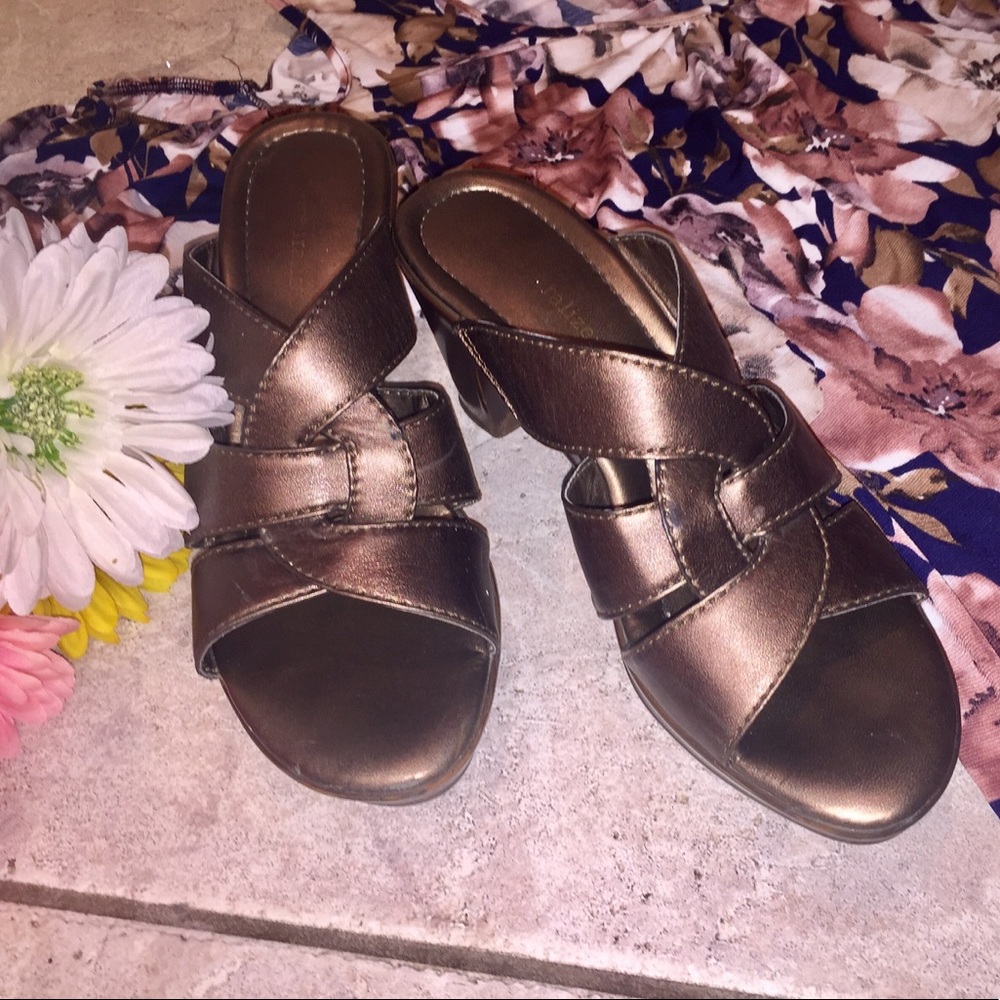 Naturalizer Size 8.5M Dress Sandals!!